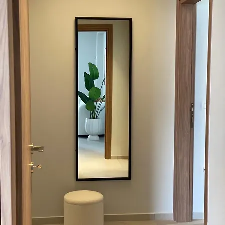 Aurelia Apartment *