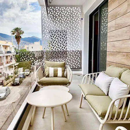 Aurelia Apartment