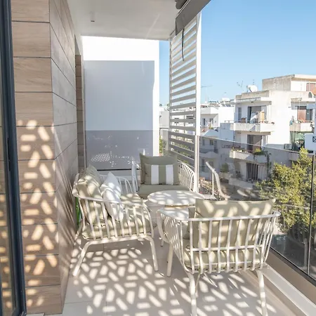 Aurelia Apartment *